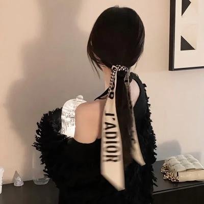 靓妹有难